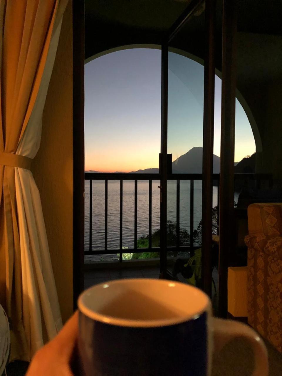 The Paradise Of Atitlan Suites - Free Breakfast Supplies Panajachel Extérieur photo